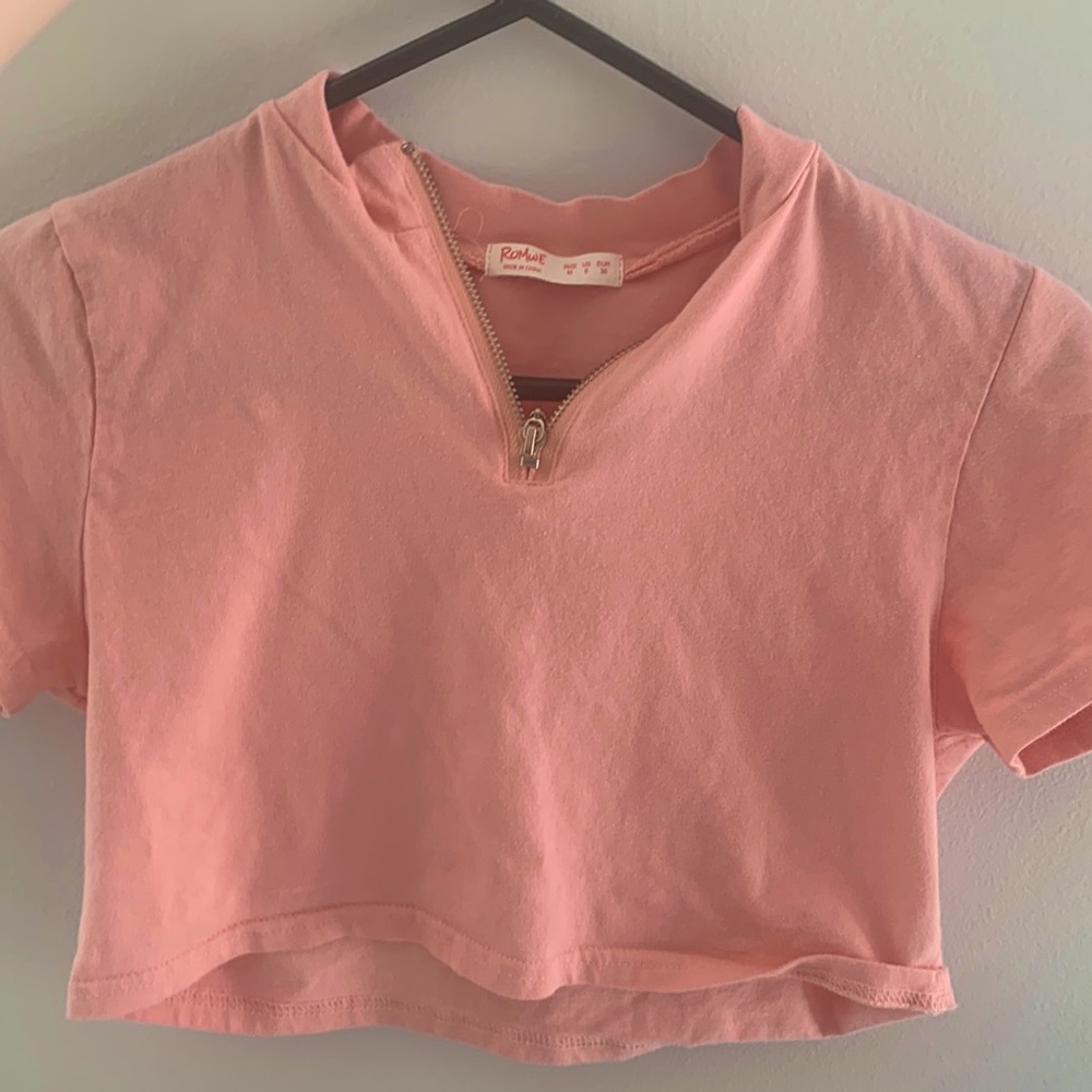pink crop top, size medium/ rlly comfy just too short for me I have a long torso